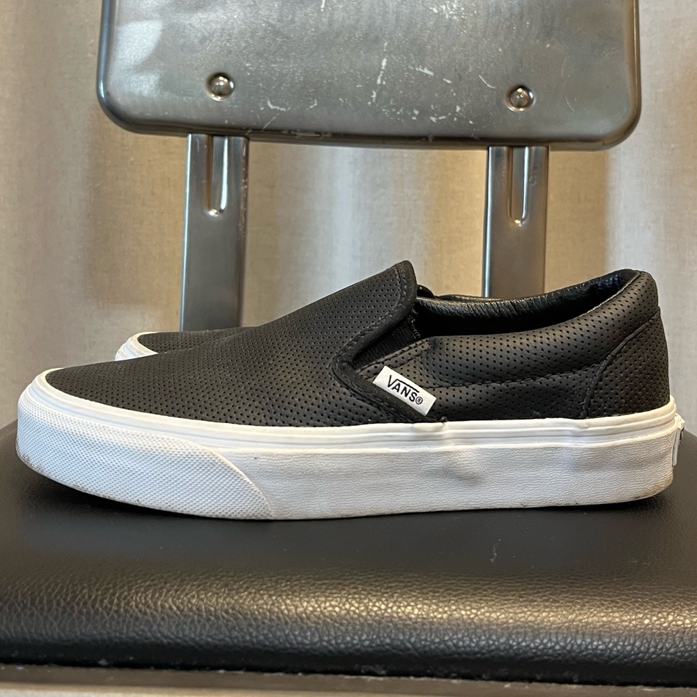 Black Slip-On Leather Vans - Picture 2 of 6